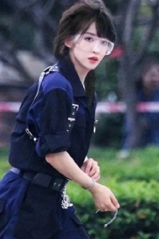 邻居巨乳正在播放